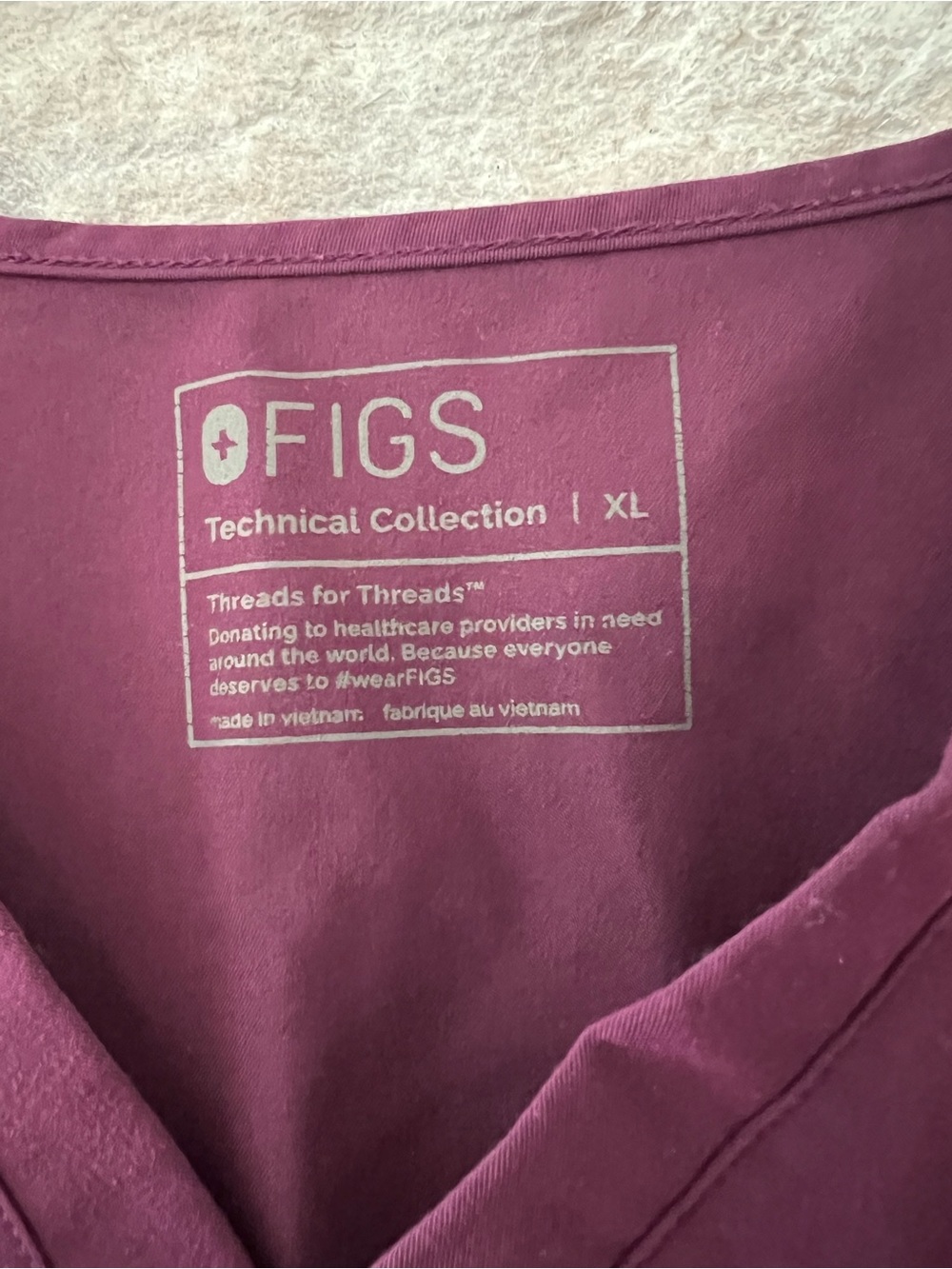 FIGS Technical Collection Top & Jogger Set in Plum XLP - Picture 2 of 11